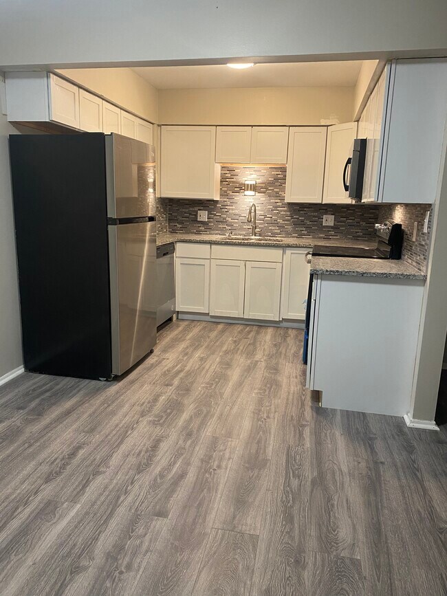 25545 Lahser Rd Rentals in Southfield, MI