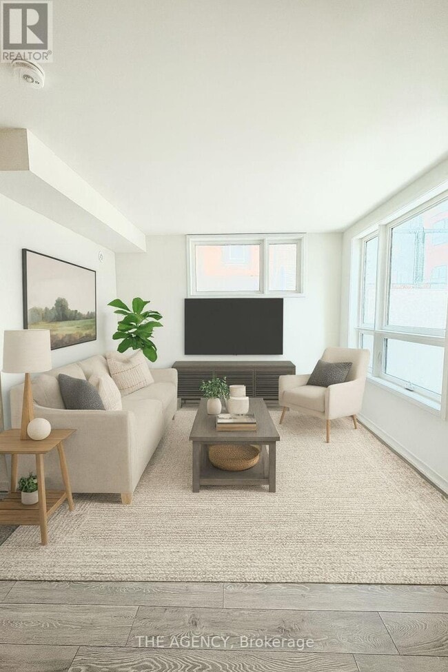 property at 14 Lytham Grn Cir