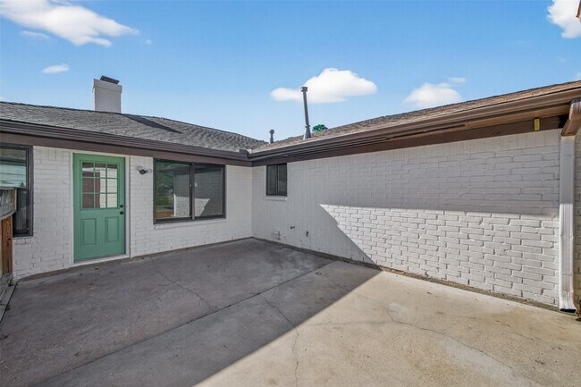 property at 17418 Largs Cir