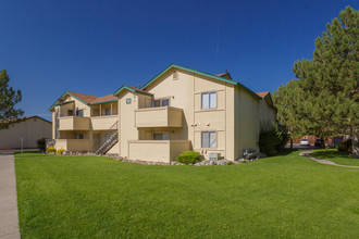 Creekside Apartments in Reno, NV - Foto de edificio - Building Photo