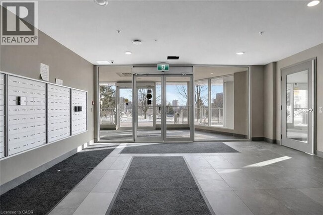 251 Hemlock St in Waterloo, ON - Building Photo - Building Photo