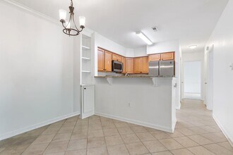 6910 Victoria Dr in Alexandria, VA - Building Photo - Building Photo