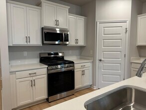 200 Shangrila Wy in Meridianville, AL - Building Photo - Building Photo