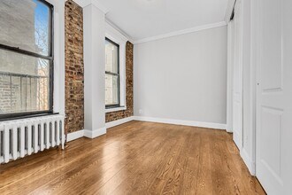 232 Elizabeth St in New York, NY - Building Photo - Building Photo