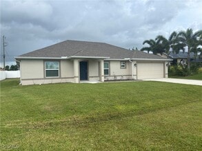 1005 SW 36th St in Cape Coral, FL - Building Photo - Building Photo