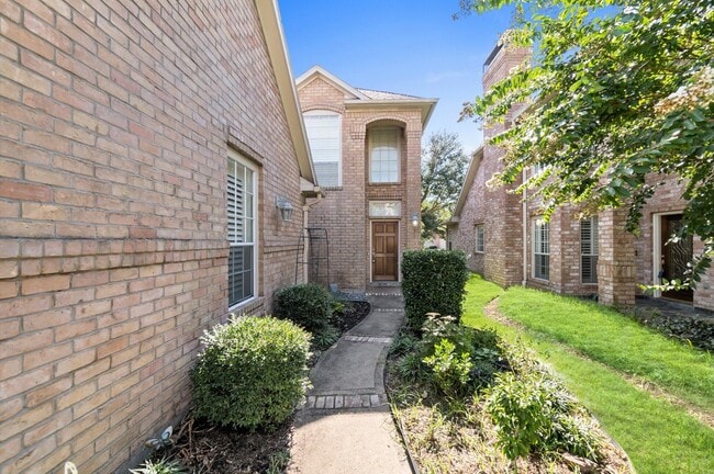 property at 1118 Enclave Square E