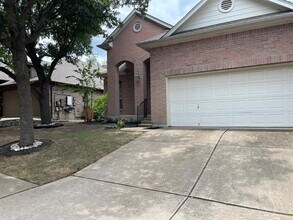 5009 Hibiscus Valley Dr in Austin, TX - Building Photo - Building Photo
