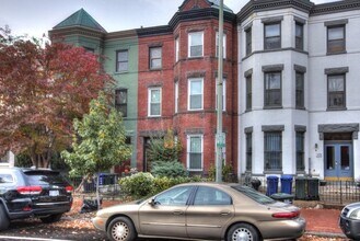 632 F St NE in Washington, DC - Building Photo - Building Photo