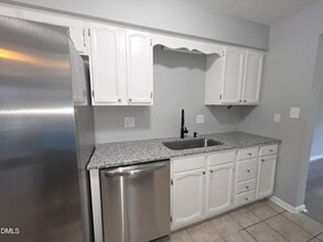 5893 Shady Grove Cir in Raleigh, NC - Building Photo - Building Photo