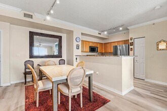 616 Clearwater Park Rd, Unit 1206 in West Palm Beach, FL - Building Photo - Building Photo