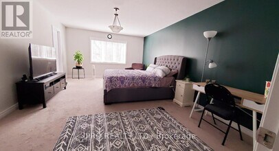 570-570 Linden Dr in Cambridge, ON - Building Photo - Building Photo