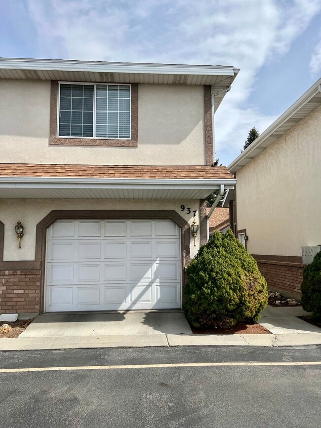 property at 937 S 250 W St