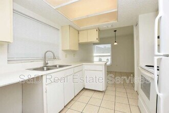 1019 Buccaneer Dr in Lakeland, FL - Building Photo - Building Photo