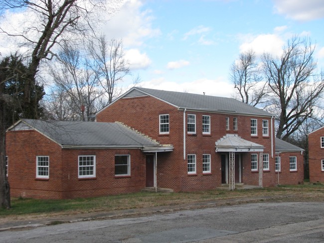 Garden Villa Apartments in Gadsden, AL - Building Photo - Building Photo