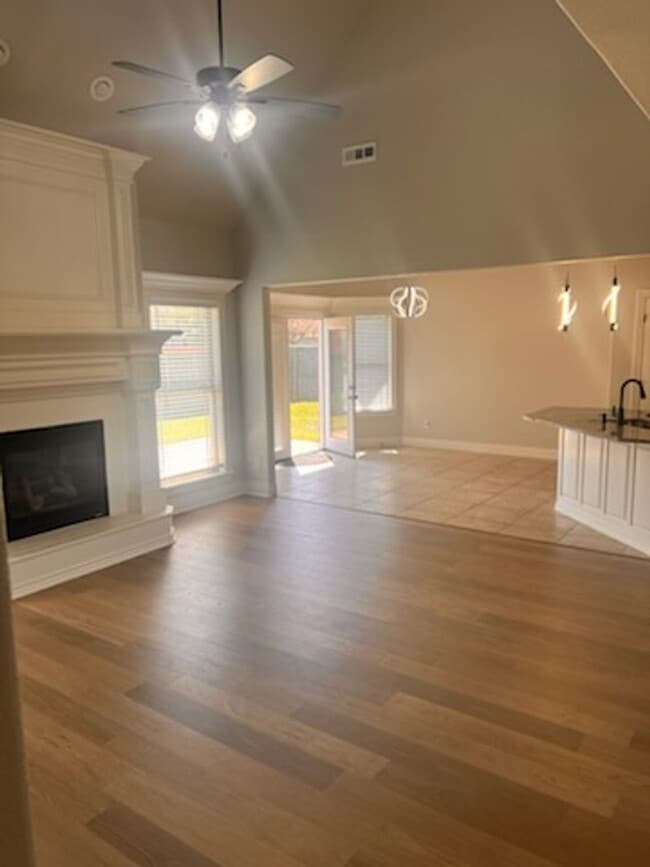 711 Saddlehorn Dr in Centerton, AR - Building Photo - Building Photo