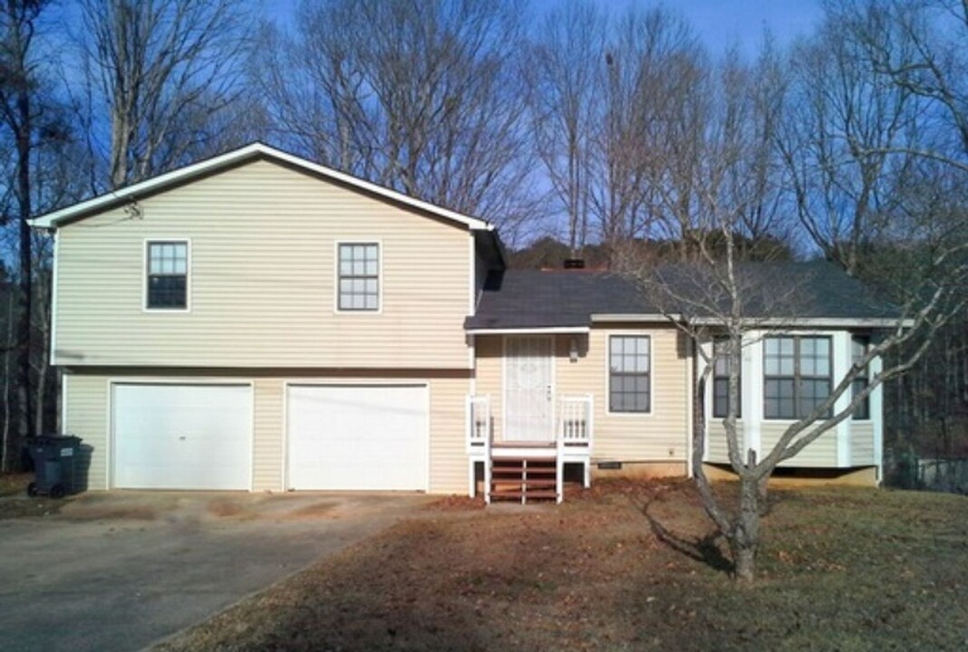 2332 Goodwood Dr in Marietta, GA - Building Photo