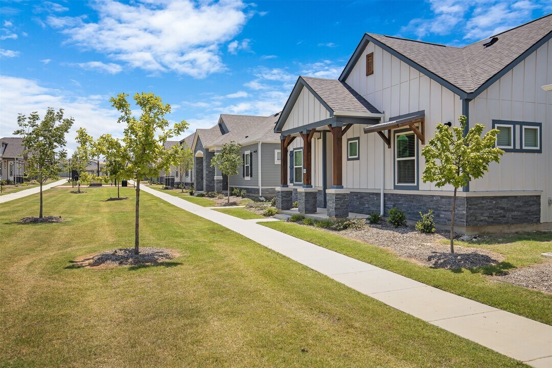5543 Wild Acrs in Fort Worth, TX - Building Photo