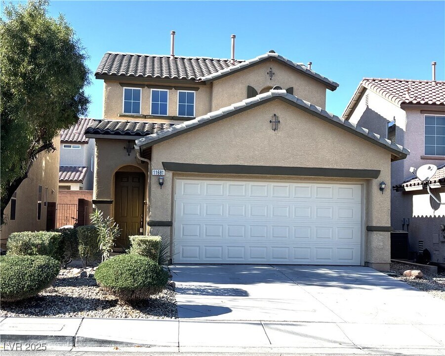 11681 Splendor View Dr in Las Vegas, NV - Building Photo