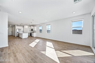 2436 Fortana Dr in San Tan Valley, AZ - Building Photo - Building Photo