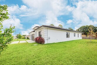 1701 SW Cannon Ave in Port St. Lucie, FL - Building Photo - Building Photo