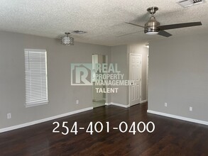 928 N 11th St in Waco, TX - Building Photo - Building Photo