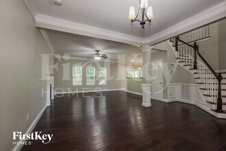 406 Sardis Rd N Alt Rd in Charlotte, NC - Foto de edificio - Building Photo