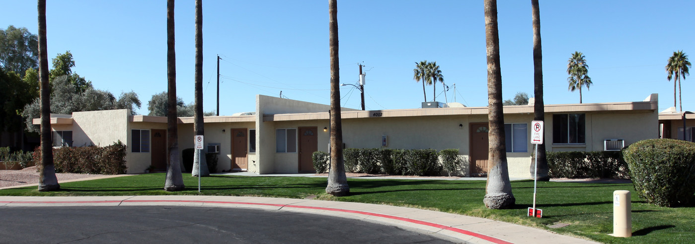 Kalarama Apartments in Scottsdale, AZ - Building Photo