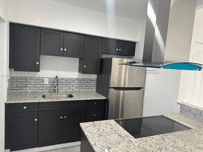 7115 Rue Granville in Miami Beach, FL - Building Photo - Building Photo