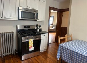 258 Boston Ave, Unit 3 in Medford, MA - Building Photo - Building Photo