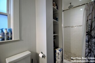 82 Hillside St, Unit 2 in Boston, MA - Building Photo - Building Photo