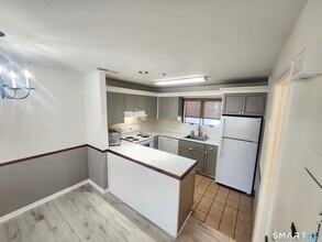 25 Cottage St in Norwalk, CT - Building Photo - Building Photo