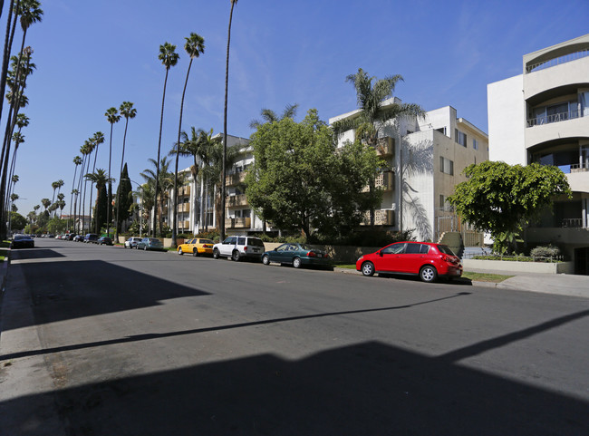 St. Andrews Place Apartments in Los Angeles, CA - Foto de edificio - Building Photo