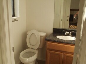 6105 Orchard Grove Way in Riverside, CA - Building Photo - Building Photo