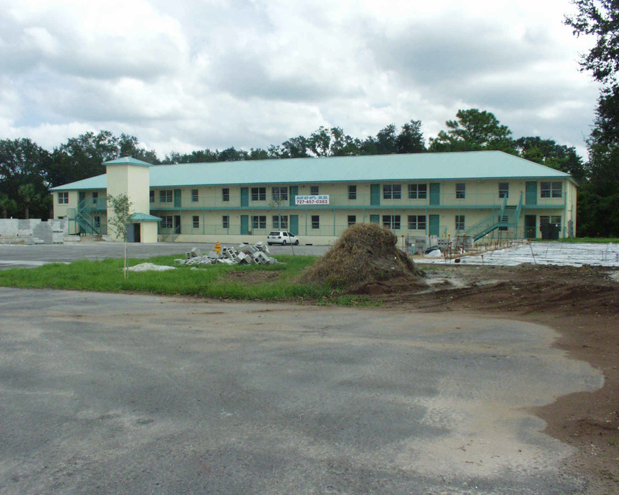 Glen Crest Condominium in New Port Richey, FL - Building Photo