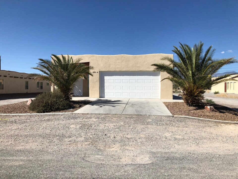 1950 E Ambush St in Pahrump, NV - Building Photo