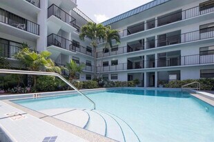 1975 SE 3rd St in Deerfield Beach, FL - Building Photo