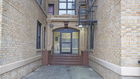 392 E 4th St in Brooklyn, NY - Foto de edificio - Building Photo