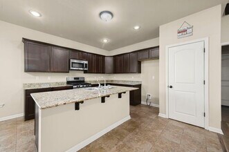 37184 Sills Dr in Prairieville, LA - Building Photo - Building Photo