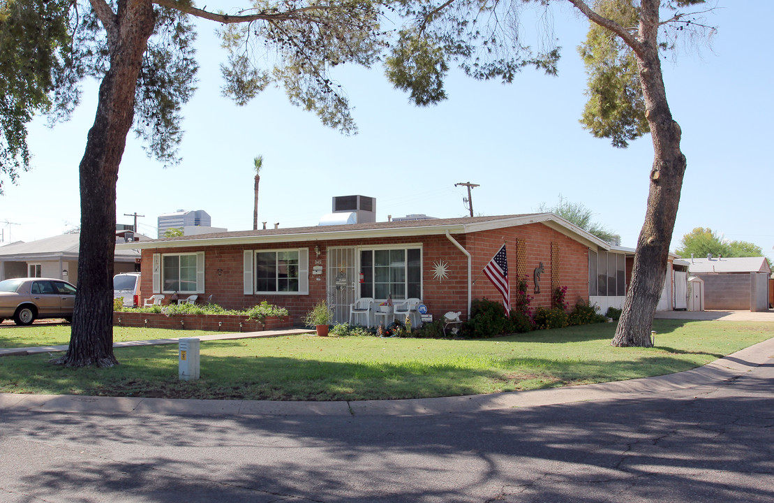 345 W Montecito Rd in Phoenix, AZ - Building Photo