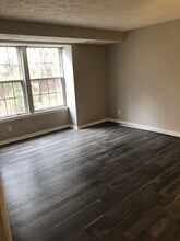 31 Sequoia Ct, Unit 31 Sequoia Court in Evesham, NJ - Foto de edificio - Building Photo
