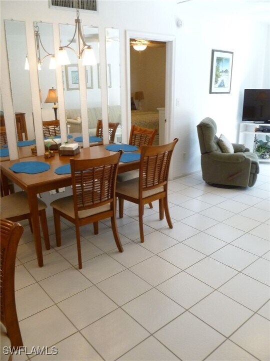 762 San Marco Rd in Marco Island, FL - Building Photo
