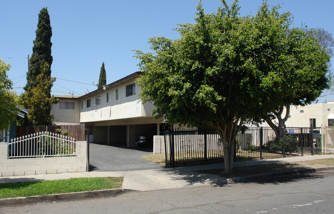 408 S Parton St in Santa Ana, CA - Foto de edificio