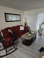 12303 Harbour Pointe Blvd U101 in Mukilteo, WA - Building Photo