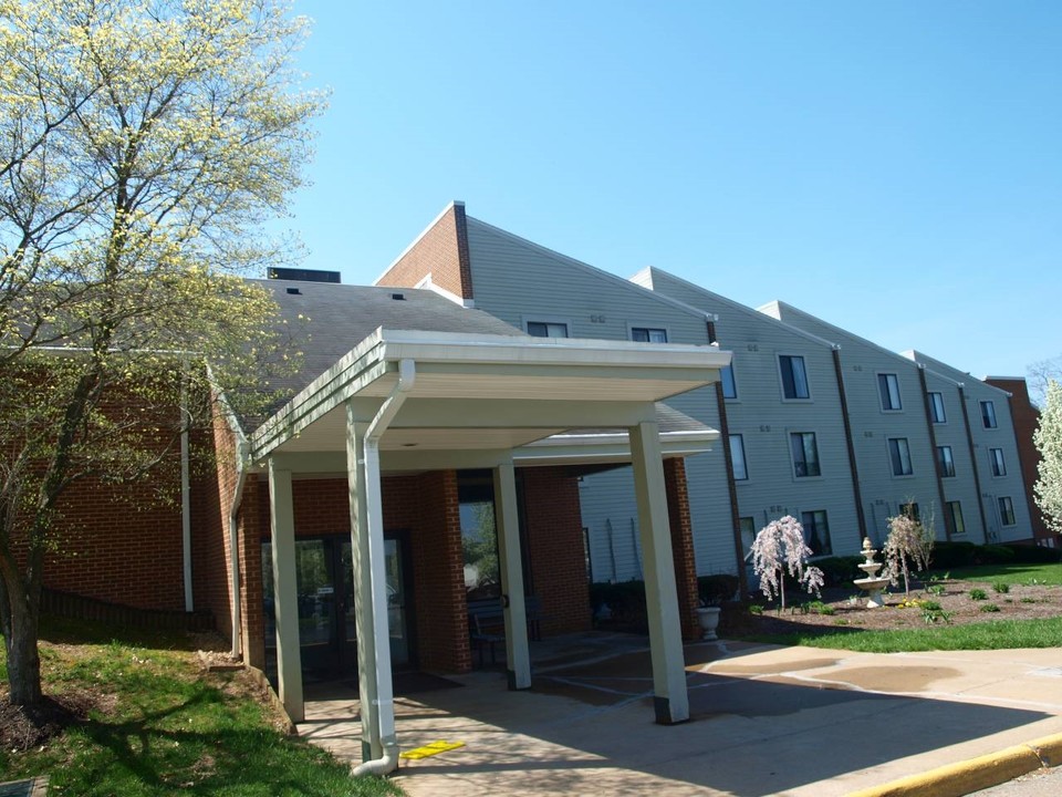 Gypsy Hill House in Staunton, VA - Building Photo