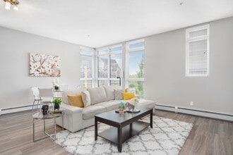 Mission 17 in Calgary, AB - Building Photo - Building Photo