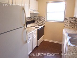 529 30th Ave N-Unit -14 in St. Petersburg, FL - Building Photo - Building Photo