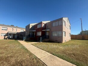 1931 NE 25th St in Oklahoma City, OK - Foto de edificio - Building Photo