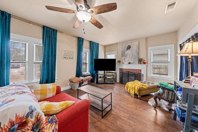 312 Lytle St in Kerrville, TX - Building Photo - Building Photo