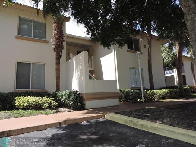 property at 19213 Glenmoor Dr
