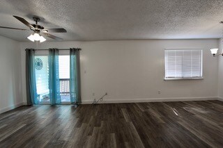 308 Miracle Strip Pkwy SW in Fort Walton Beach, FL - Building Photo - Building Photo